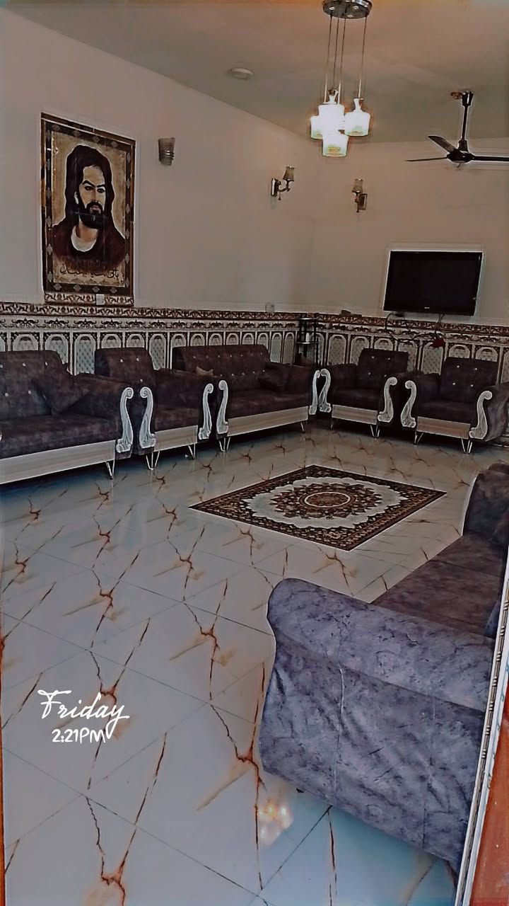بيت اللبيع واسط العزيزيه منطت الكرامه البيت واجيه شارع العام  كوت بغداد يبعد عن الشارع 50م مساحه 500متر واجيه 14متر محرم ملك خاص اللستفسار اكثر ***********:::‪***********‬‏

