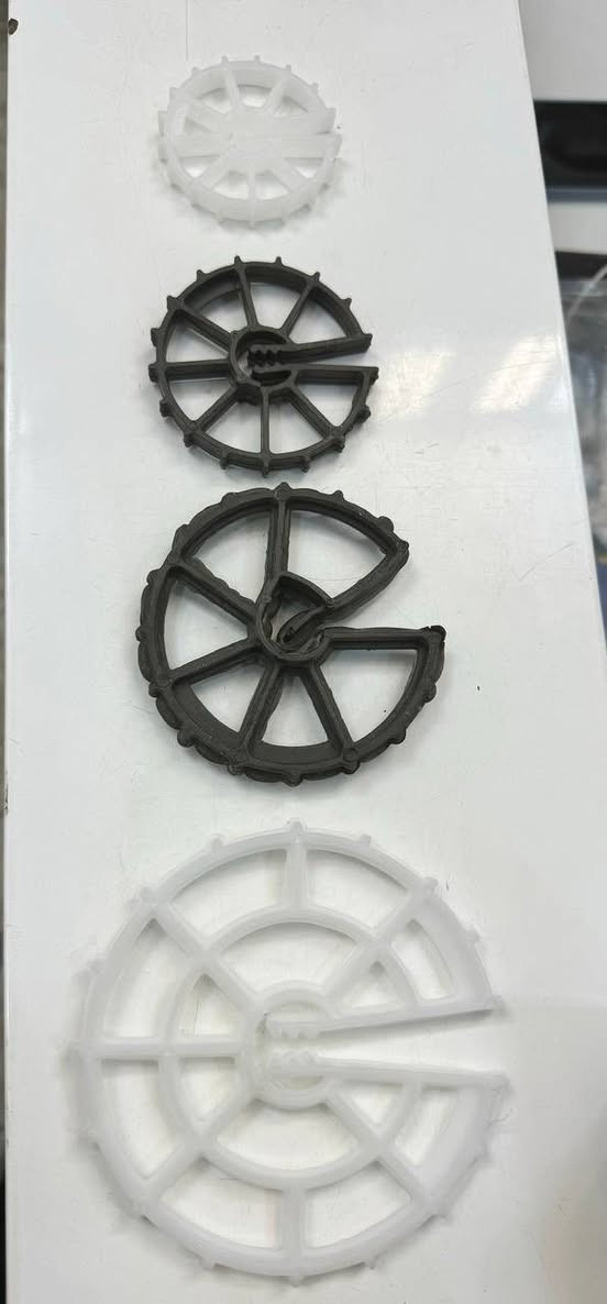 توفر من جديد انواع السبيسر الثقيل البلاستك والسمنتي للاستفسار ***********
