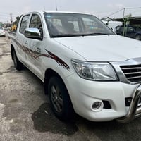 للبيع تيوتا هايلوكس مديل 2014. شاصي 12.  كير عادي.      محرك 2700.  4 ...