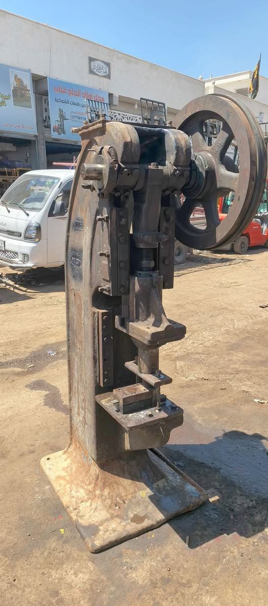 بريس سنتريك خطاف امريكي 40 طن بي قالب يكص راسطه انج 6ملم ، بغداد باب الشيخ  واتساب ***********
