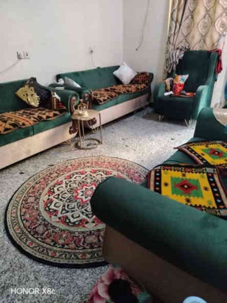 دار للبيع مساحته 100 متر حي الادريسي. 
واجهه 5
نزال 21
البيت مدخلين باب استقبال + باب ممر. 
سند مشترك
بناء 2022
يحتوي..... استقبال / مطبخ / ممر صغير / صاله صغيرة / درج كرانيت الارضية / 3 غرف نوم سويت / بالكون / خدمات / بيتونه كبيرة / سطحين. 

لعرض عقاراتكم السكنية والتجارية تواصلوا ويايه على الخاص والرقم...

***********

 وكل الهلا بيكم.
