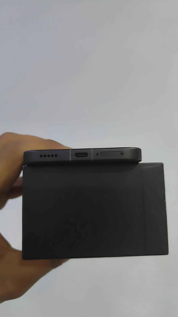 السلام عليكم للبيع POCO X8 PRO MAX استخدام اسبوع فقط تكدر تكول جهاز جديد حالة حال جديد بعده بضمان الوكالة بطارية 100% عدد دورات الشحن 10 كامل كل ملحقات الوكالة ذاكرة 256 عشوائية 12+12 جهاز عملاق بالمواصفات السعر  625 الف وبي مجال قليل مكاني البصرة *********** البصرة, العراق
