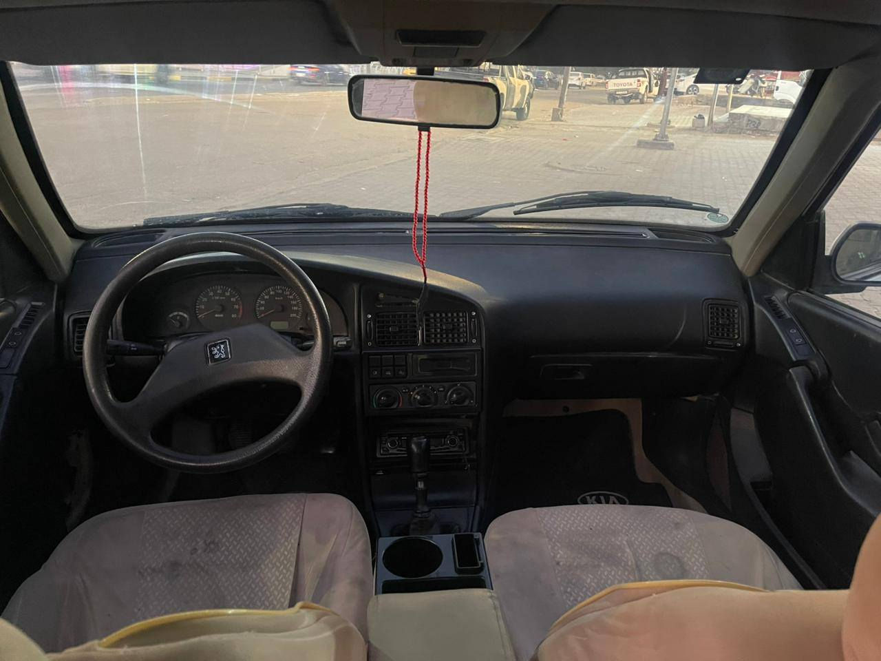 السلام عليكم ورحمة الله وبركاته
بيجو موديل 2012 معمره مكفوله من ضربه قويه

مكينه وكير وحداديه وتخم اطارات ودوشمه كله جديد

بسمنه سنويه جديده لحد ٢٠٣٠ شرط تحويل سعر ٣٢ وبيهه مجال لطيبين 

عنون بصره الجزائر اي استفسار رقم الهاتف ***********
