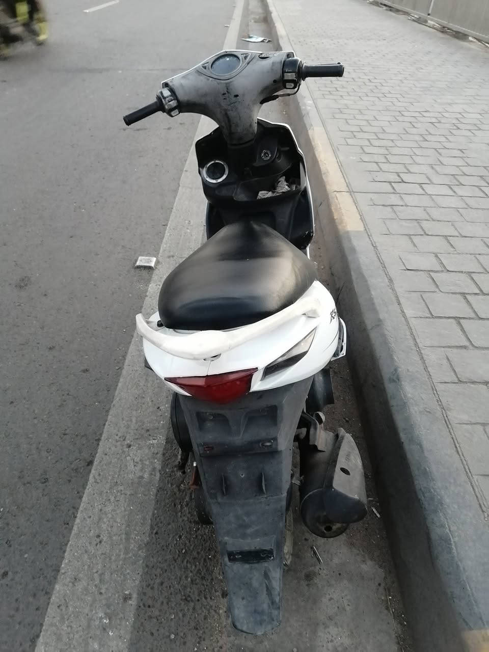 السلام عليكم شباب من رخصة الادمن المحترم دراجة ماكس مضلع حديث شاشه مديل ٢٠١٧ دراجة مكفولة سعر ٩٠٠ وبيها مجال او امراوس حسب القناعة كهربائيات كلها شغالة عنوان بغداد الكرخ رقمي بي واتس اب ***********
