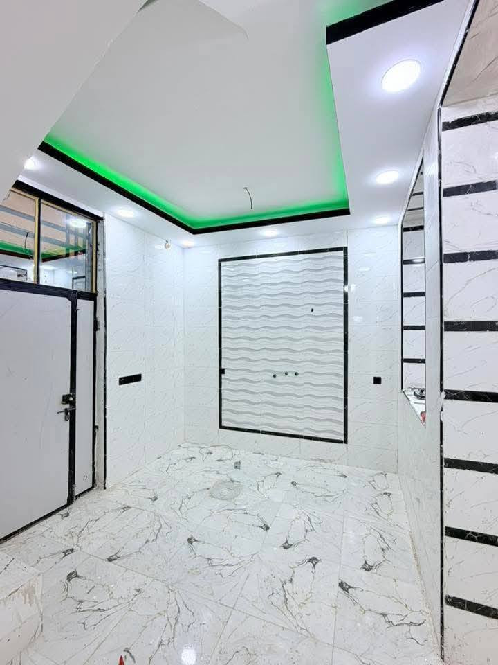 سلام عليكم دار للبيع  50متر 🏡
*********** وتساب
✅ مشمول بقرار التطويب 

بسعر /23/ مليون مع المجال/ 
موقع /نجف 🏡 الأشرف مقابل قريه الغدير 

البناء 🏡 
غرفه/صاله/مطبخ / صحيات/مكشوفه
بناء مرتب/ اساس + سقف كونكريت + طابوك

ألخدمات 🏡 ماء/كهرباء/مدارس/سوق/تبليط/لحد الباب
