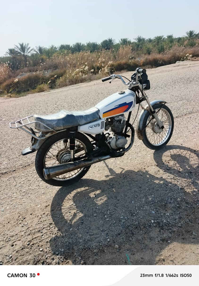 دراجه ايراني جاهزه من كلشي مكينه نهضه نعومه دبلات امامي خلفي شغاله لايت شغال دراجه نضيفه كلش مانقصه شي تايرات جدد سعر 325رقم ***********مكلف بل نشر تصل عل رقم
