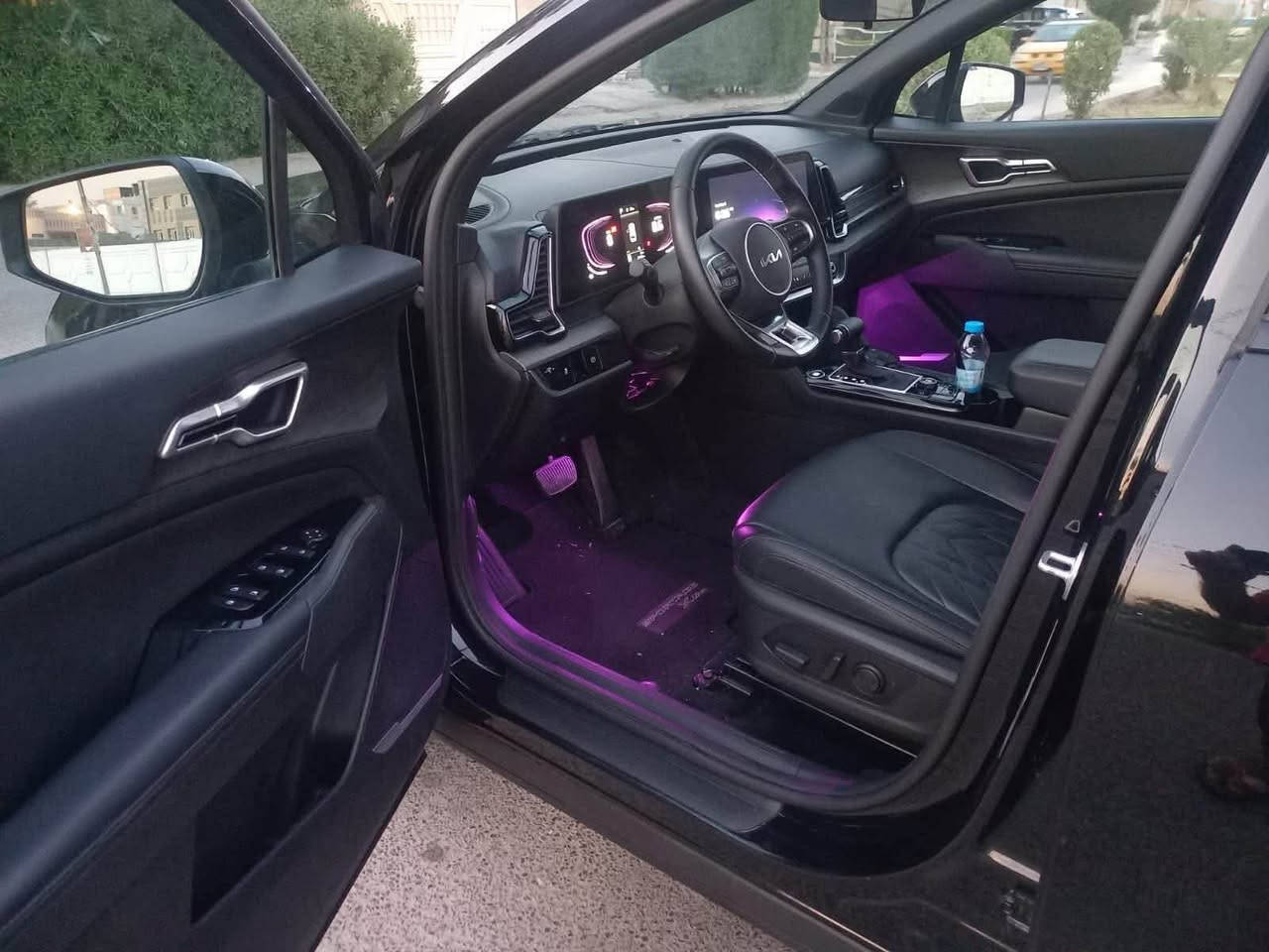 🚗 للبيع: كيا سبورتج X-Line م 2023
📍 مكان السيارة: بغداد
📞 للتواصل: *********** (واتساب)
💰 السعر: 23,000 دولار (قابل للتفاوض)
📊 المسافة المقطوعة: 21 ألف ميل
🛠️ المحرك: 4 سلندر – 2500cc

⚠️ حالة السيارة:
• وارد أمريكي
• السيارة ليبل واحد بدون تبديل
• حادثها خسف بسيط بالبنيد وتم صبغ البنيد فقط
• باقي أجزاء السيارة مكفولة من الخدوش والرصعات
• الإيرباك: إيرباك المقود (الستيرن) فقط

⚙️ المواصفات (فول مواصفات عدا فتحة السقف):
• نظام دفع رباعي (فور ويل)
• نظام نزول المنحدرات
• بصمة تشغيل
• شاشة كبيرة لمس
• شاشة إلكترونية
• نظام خرائط
• كاميرا دوارة
• رادار أمامي
• رادار جانبي
• رادار خلفي (النقاط العمياء)
• رادار الخطوط البيضاء (تحديد مسار)
• حساسات خلفية
• كشنات جلد
• كشنات كهرباء
• تدفئة بالكشنات
• نظام تشغيل عن بعد
• شاحن لاسلكي
• مخارج شحن USB بالكشنات الأمامية
• تبريد قطعتين
• نظام اوتو هولد
• سايد بريك (بريك) بصمة
• نظام Auto Start
• اوتو بريك
• أنظمة قيادة متعددة (4 وضعيات)
• مثبت سرعة
• ويل 19 كروم
• مسجل ناطق
• بلوتوث
• أبل كاربلاي وأندرويد أوتو
• دمامات صوت
• لايت بلادي دبل زينون أصلي
• حاجب LED
• بك لايت نيون
• إشارات بالمرايا الجانبية
• فول تحكم مقود (ستيرن)
• جير أوتوماتيك وعادي

📌 تفاصيل إضافية:
• رقم السيارة: بغداد الدولي الجديد
•  (تحويل مباشر)
• لون السيارة: أسود
