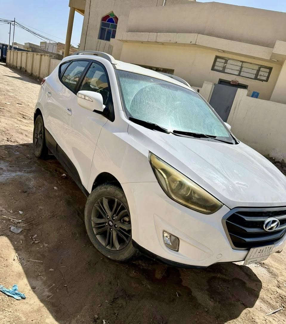 السعر ١٦٨
توسان خليجية موديل ٢٠١٥ 
ماشيه ١٠٩ الف حقيقي
مكفوله 
والمحرك والحدايه مكفوله 
رقم بابل وموقعها بابل 
الرقم للاستفسار ***********
