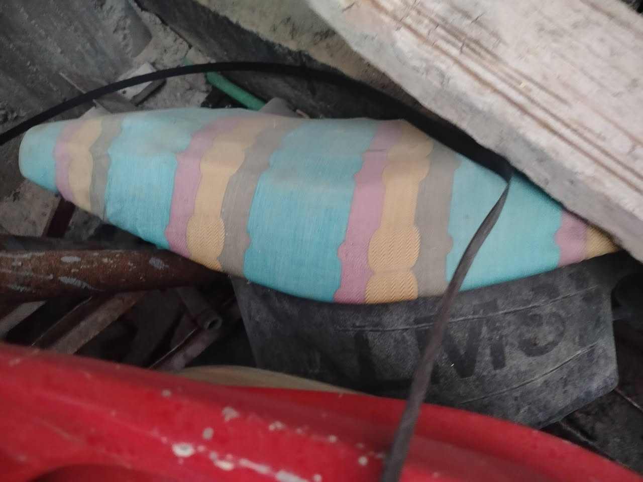 دراجة ادرس بدون محرك كل كفراتها كامله وتاير امامي والكشن كله موجود السعر 50وبي مجال***********
