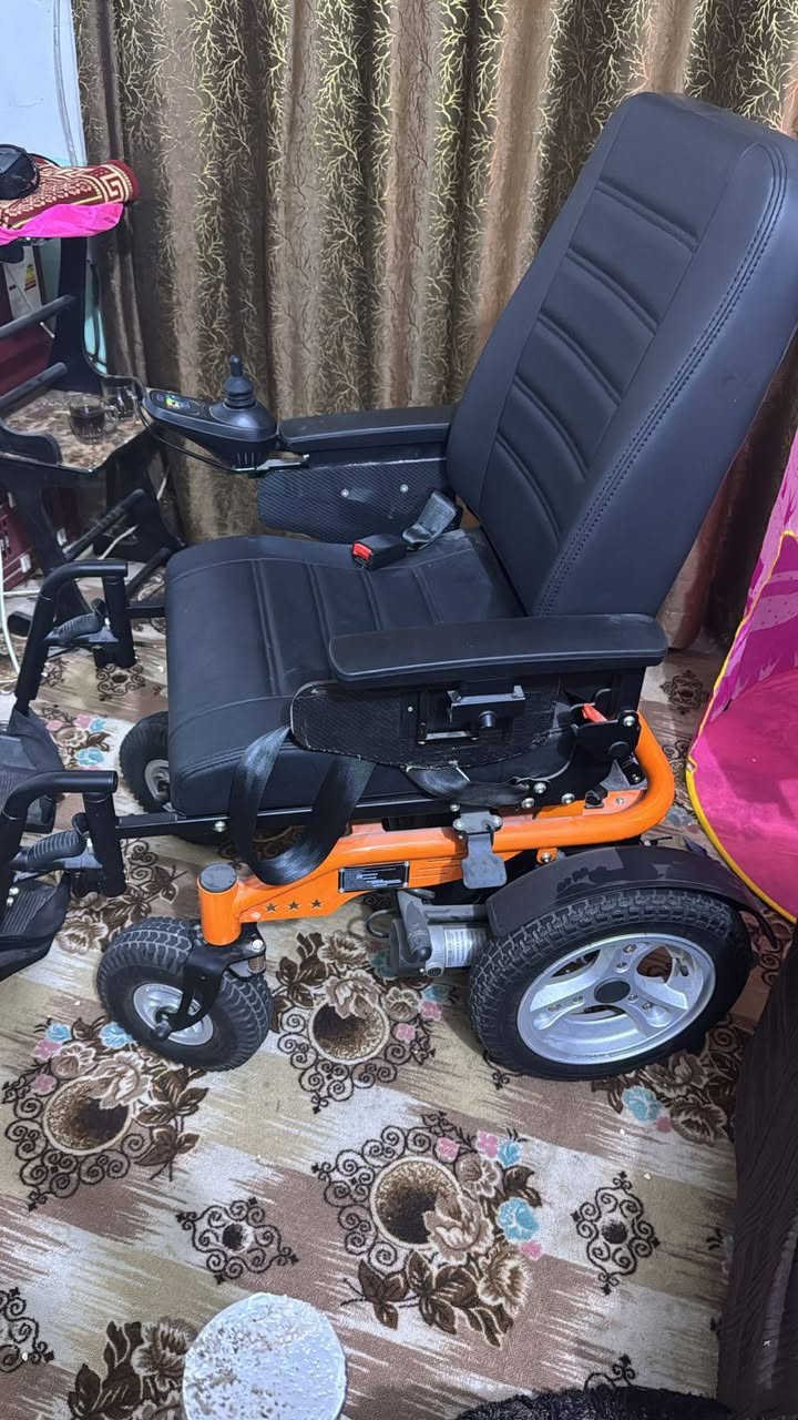 البيع جديده مستخدمه قليل السعر 750مع مجال مكاني النجف حي العسكري كبل ***********
