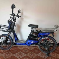 دراجه للبيع نظافه ٩٥ السعر ٣٥٠ رقم الهاتف 07833449718