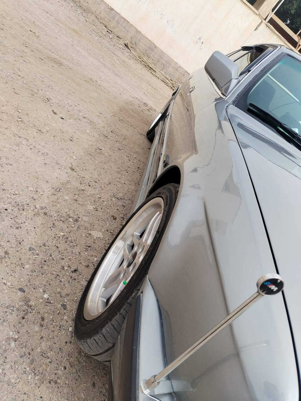 سيارة BMW مكلف بالنشر يراجى مراسلة الشخص المعني السعر 60 ورقة وبيها مجال ***********
