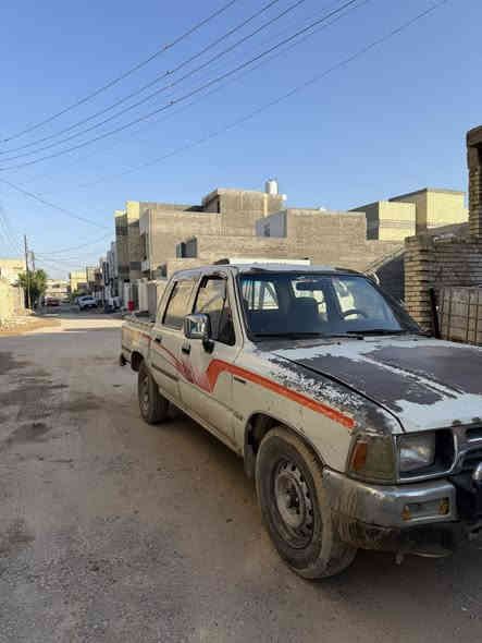 السلام عليكم بيكم تيوته هايلكس بدون صبغ 63او بيها مجال التصال***********
