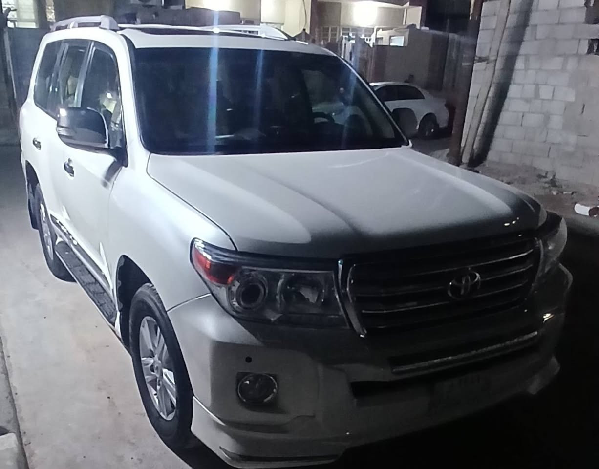 سلام عليكم سياره للبيع لاندكروز  موديل ١٤. بغداد.  محرك سته سلندر. بريم  بيه ضرر.  صفحه  شاصي مكفول محرك وكير وكسل  مكفولات صبغ بيه عله كد الضرر. بس. ماشيه ١٥٥.        مكان بغداد.    سعر.  ٣١٠.          ***********
