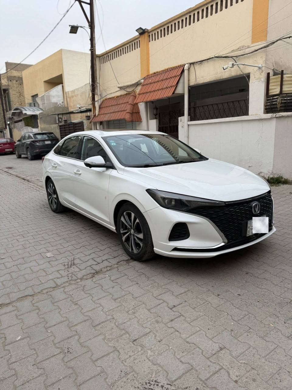 شانجان ايدو بلاس S اعلى فئة موديل 22 السيارة فووول مواصفات (3 أنظمة قيادة عادي وسبورت وايكو )(كامرات محيطيه )(بانوراما)ويل كب (بصمة)(مري شفط كشنات جلد )السيارة بأسمنا بغداد الدولي حره السيارة بيها صبغ بنيد وبيها وبارد بالباب الخلفية سونار بلصور السعر 115 بي مجال مكاني بغداد الشعب حي التجار *********** مكلف بالنشر
