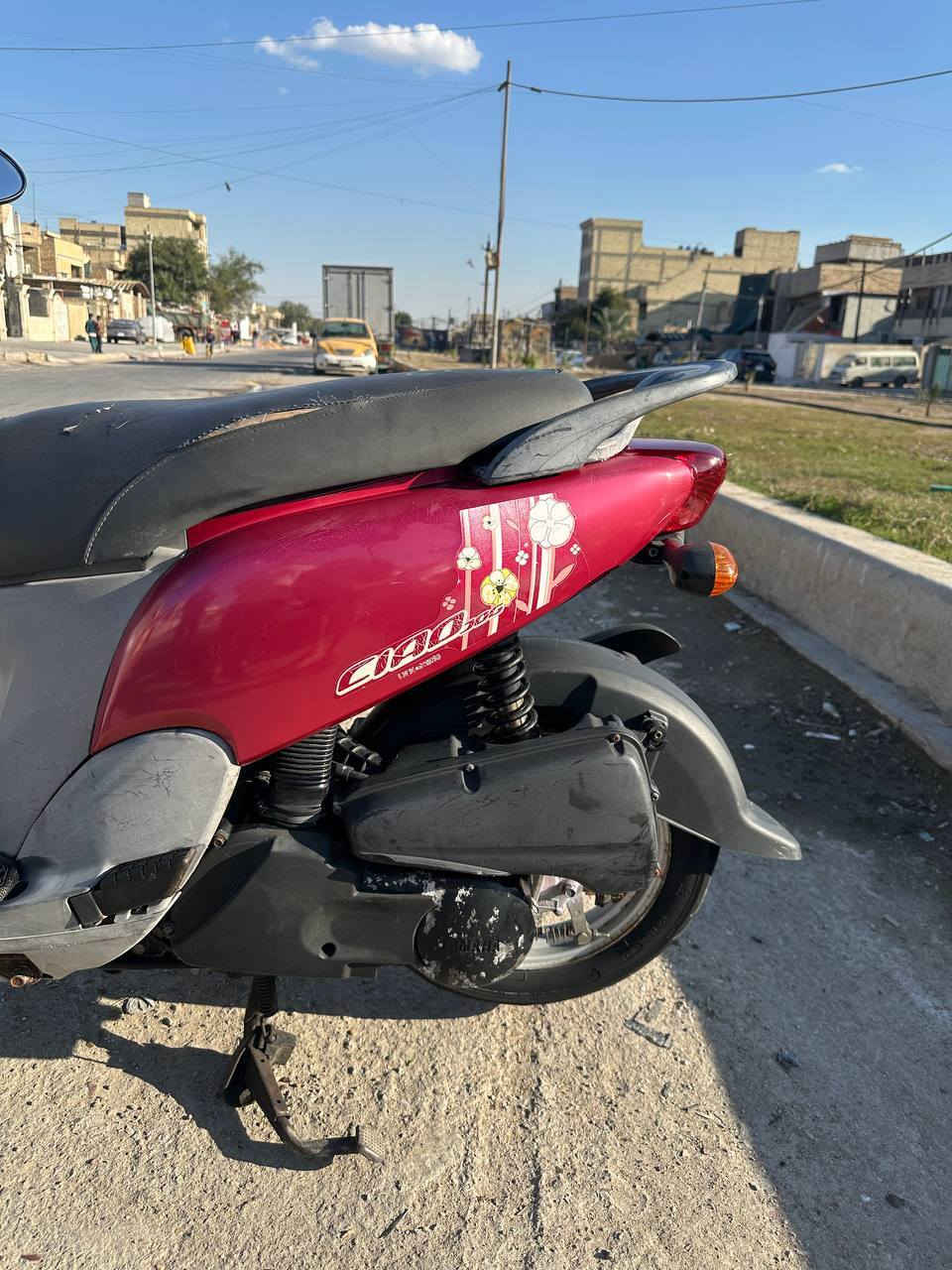 السلام عليكم 
دراجه فله 120 موديل 14 جكمجه مكفوله كفاله عامه من كلشي مكينه وكفر وكهربائات دراجه ختم واحد مابيه نقص لون مميز شلعه ومعدل فووول كلشي شغال عارضه ب925 وبيه مجال قليل مكاني مدينه الصدر قطاع 41 

***********
