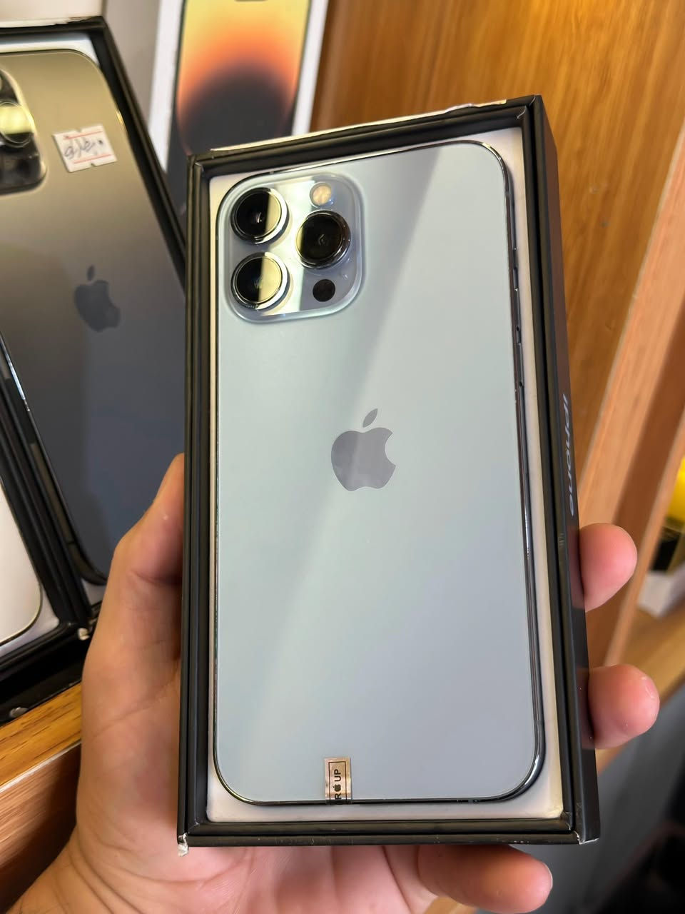 13 برو ماكس نظافة 100‎%‎
بطارية 93 
ذاكره 512 
ظمان 10 ايام 💯💯 استبدال وسنة سوفت 
سعر 650
***********
كربلاء الرجيبة مقابل ماركت الدعمي 3
