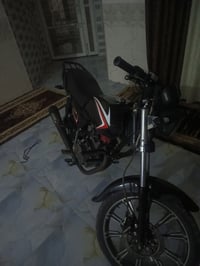 موديل ٢٣ • اوراق • نضيف