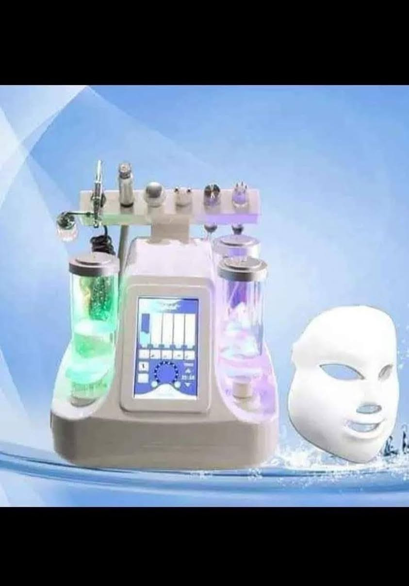 جهاز ليزر مستعمل شي قليل 
جهاز ٧*١ 
جهاز بخار 
الاستفسار الاتصال على الرقم ***********
