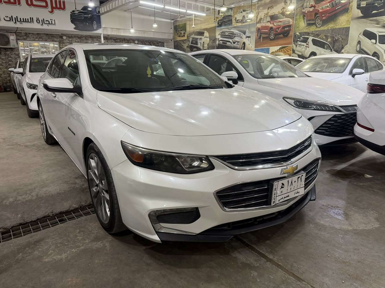 السلام عليكم ماليبو 2018 لون ابيض رقم بغداد وارد امريكي بدون صبغ بيه بارد فقط جاملغ خلفي 
السياره برايمر اعلى مواصفات بلماليبو مكينه ٢٠٠٠ تيربو 
كير محرك مكفولات 
السياره ع ايد وحده من جايه من امريكه ماشيه ٩٩ كم
بانورما وبصمه وجلد وكرسي كهرباء لايت زنون ويل جبير 
وباقي المواصفات المعروفه 
السعر :124$ بي مجال بسيط 
مكاني بغداد الكريعات
للاستفسار 
***********
***********
