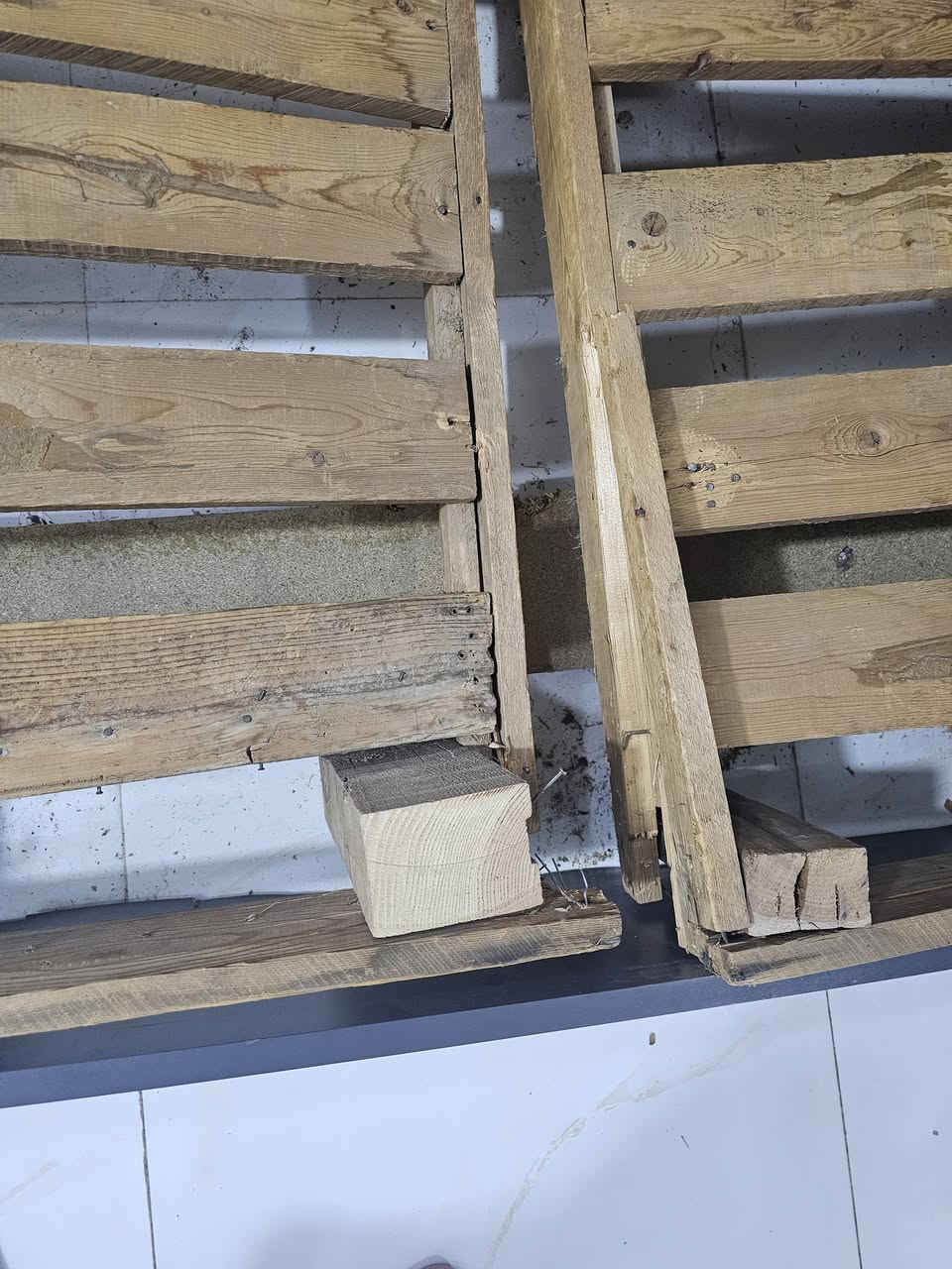 عندي صومايات عدد ثنين بيهن ضرر رجلين ثنين مخلعات للبيع ثنينهن ب ٤٠ الف مكان  بغدادالجديده


**إذا كنت صاحب هذا الإعلان وتريد حذفه لأي سبب، رجاءا أرسل رسالة إلى الدعم الفني**