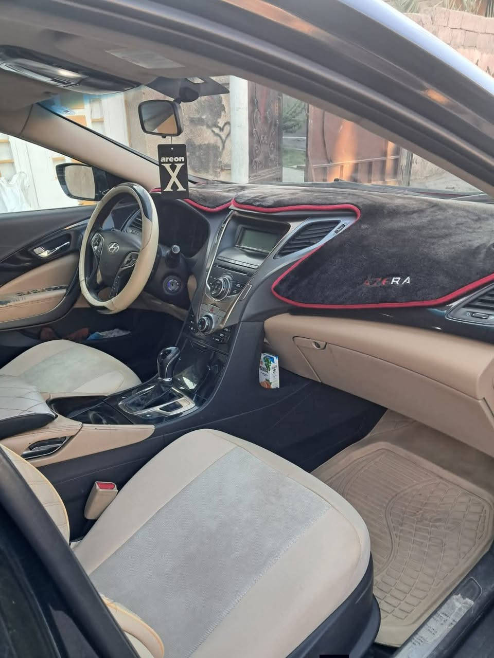 السلام عليكم ازيره موديل 13 خليجي اربيل الدولي مكينه سته سلندر گير جدد تبريد حداده تخم تاير كله جديد 
موبايل ***********
السعر 118 وبيها مجال
