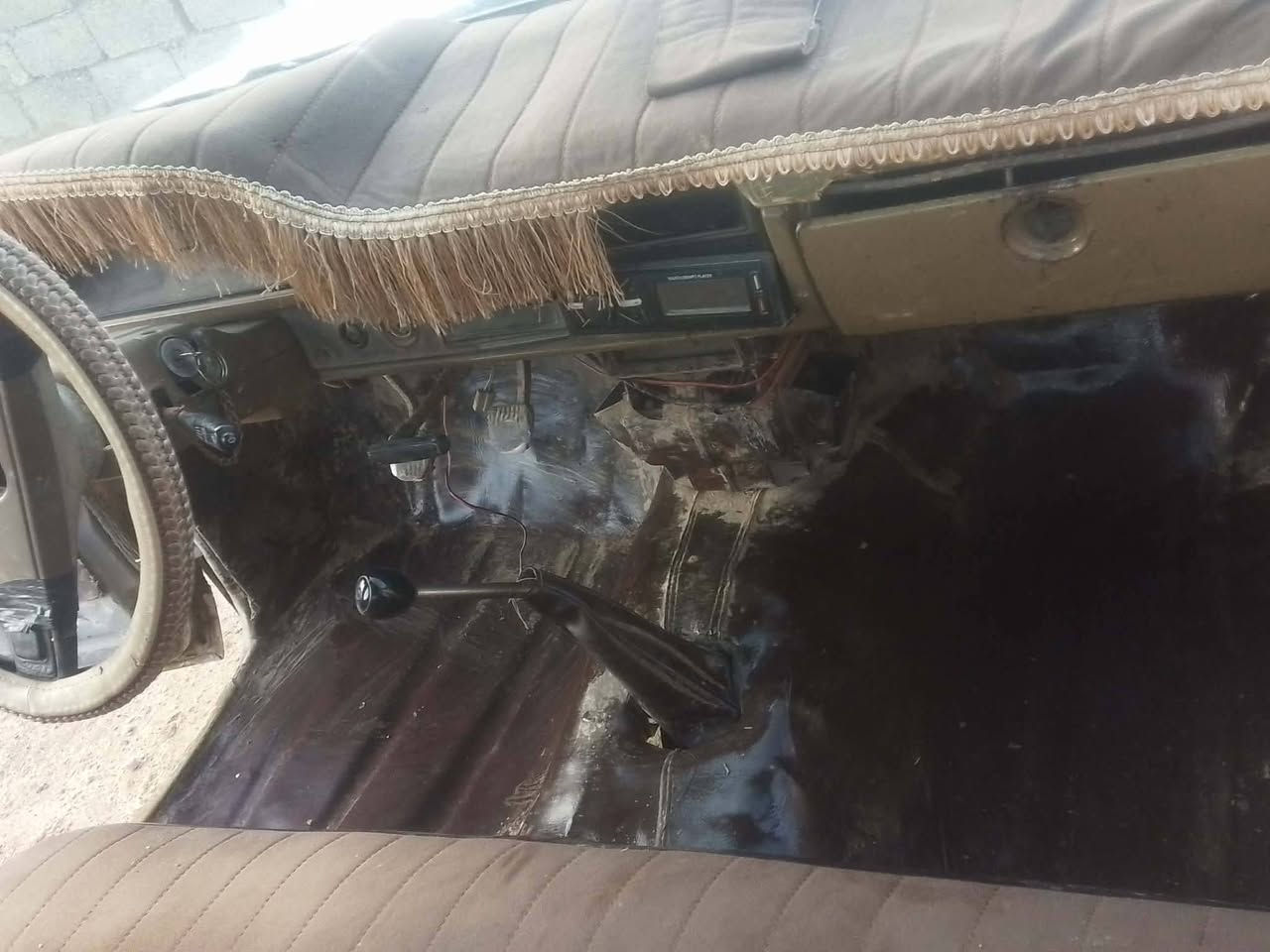 بيكم تويته موديل 82 للبيع مكينه شرط اكسن  شرط  شاصي شرط وايرمنيا شغاله راعي الشرعي اني تواصل على هذا الرقم ***********
