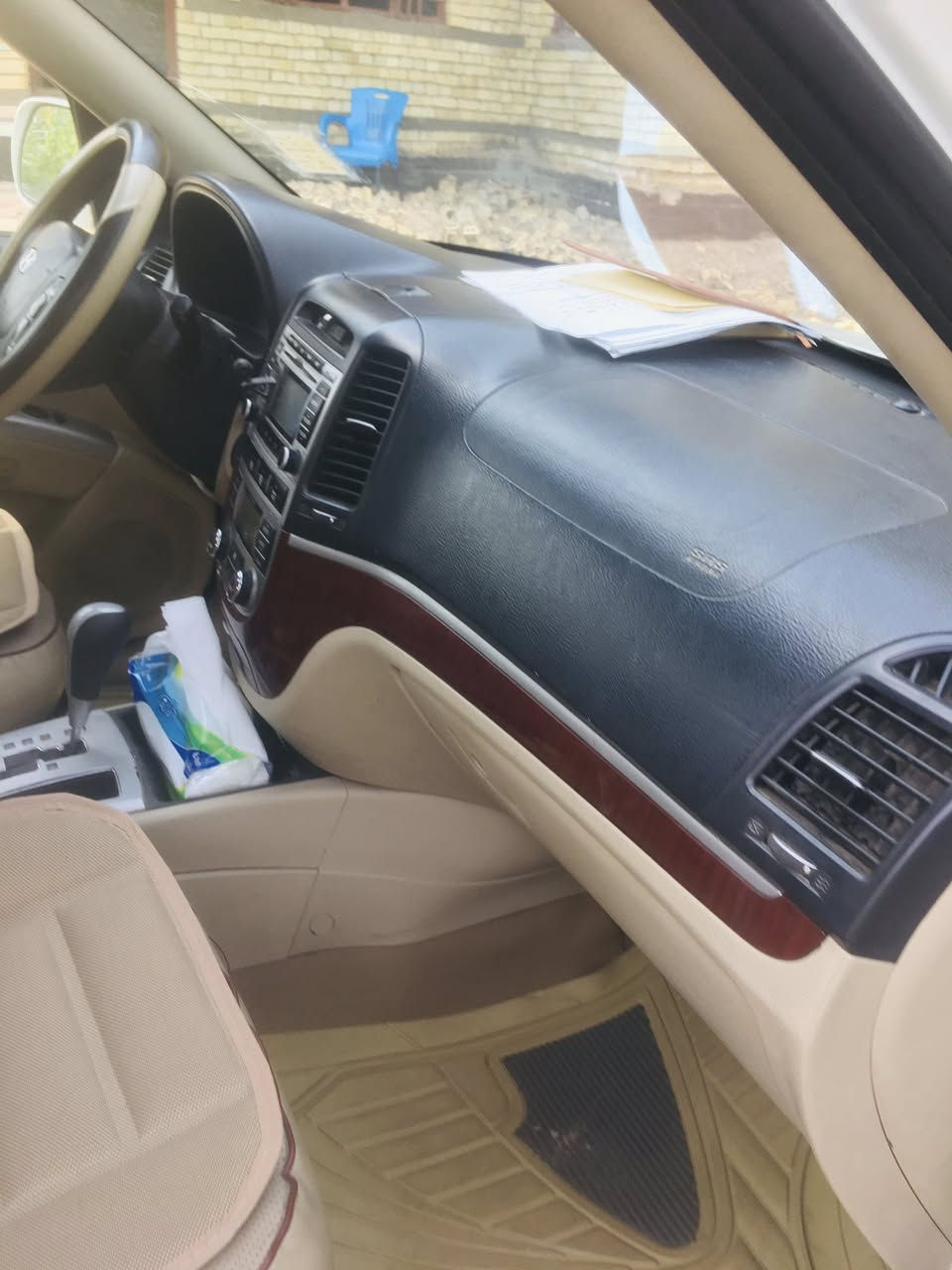 السلام عليكم
سنتافي خليجي مديل 2009 
كشنات جلد كراسي كهرباء 7راكب 6اسلندر حجم المحرك 2700 رقم بغداد بسمي السعر 143وبيه مجال مكان السياره كربلاء الاتصال على الرقم
***********
***********
