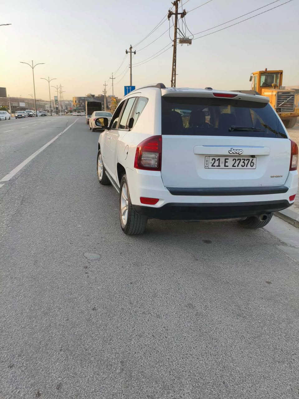 جیپ کۆمپاس ٢٠١٦ 
مواسەفات s 
واتە مواسەفات عادی 
بۆیاخی نیە تەنا دوو پەڵە ساردی هەیە 
بۆ زانیاری زیاتر پەیوەندی بکە بەم ڕەقەمەوە
*********** السليمانية, العراق
