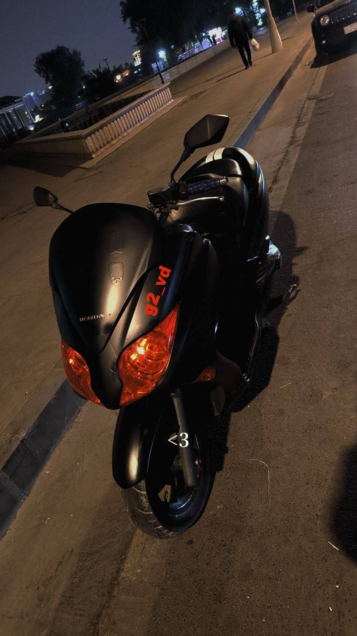 السلام عليكم  Forza 010 ABS
فورزا 010 اي بي اس للبيع 

الدراجة كاملة اي نقص ما بيه من كهربائيات ومن مكينة رون واحد ونص مكينة ناعمة الدراجة معروفة كفرات مغلفة جمالية بريكات ABS 
7 نمر 4 تحويلات + Sport نضافة واضحة بل صور 

السعر : 1,300,000 مليون وتلاثمية.
مكاني : بغداد - الكاظمية.
رقم : ***********.
