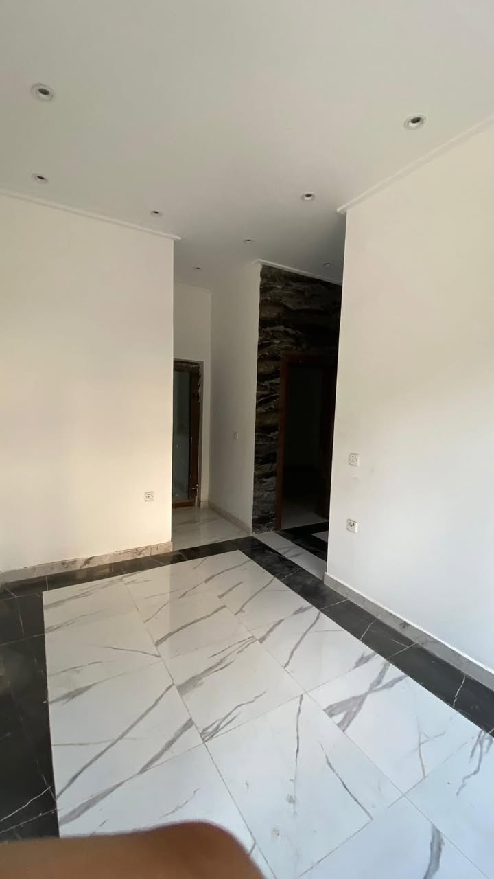 🏢 شقة للإيجار – المنصور / حي دراغ (العناب)
🔹 مناسبة للعوائل، الطالبات، والموظفات
🔹 تحتوي على: ✅ 3 غرف نوم
✅ صالة
✅ مطبخ
✅ حمام
📍 موقع مميز وهادئ
📞 للاستفسار والاتصال: *********** 
مكتب أمير علي للعقار – المنصور / حي دراغ
#للإيجار #شقة_للإيجار #المنصور #حي_دراغ #العناب #مكتب_أمير_علي_للعقار
