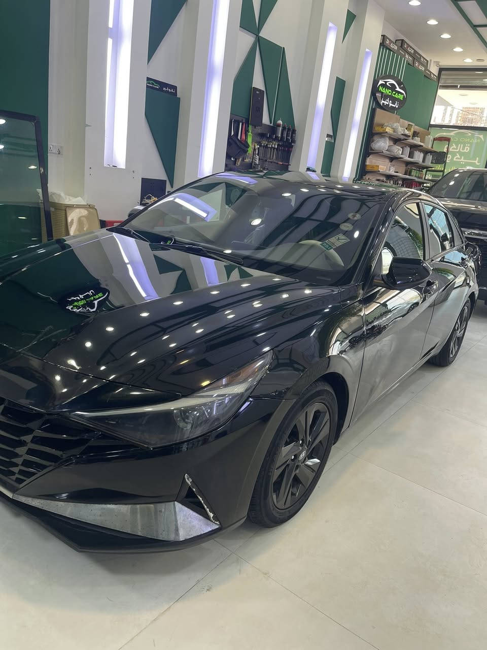 السلام عليكم
النترا 2021 وارد امريكي 
حادث خفيف موضح بالصور
و بالعراق صار بيها جاملغ تبديل و طخات راجعات بارد بدون صبغ 
رقم اربيل بأسم شركة سنويه ما منتهيه 
وكالة بأسمي 
سيارة مواصفات  Sel فول عدا الفتحه 
بصمة تشغيل و تشغيل عن بعد و قياده ذاتيه  
و رادارات امامي و جانبية و نقاط عمياء 
عينه ديجيتال و سايد بريك كهربائي و بعد هواي مواصفات 
السيارة جاهزه ما ناقصها شي 
حدادية جديده استوني نافضها و تخم تاير جديد من شركة مشلن 
مكينة و كير و تبريد و كهرباييات كله تمام ما بيهن شي 
السعر 128 
مكاني بصرة
***********
