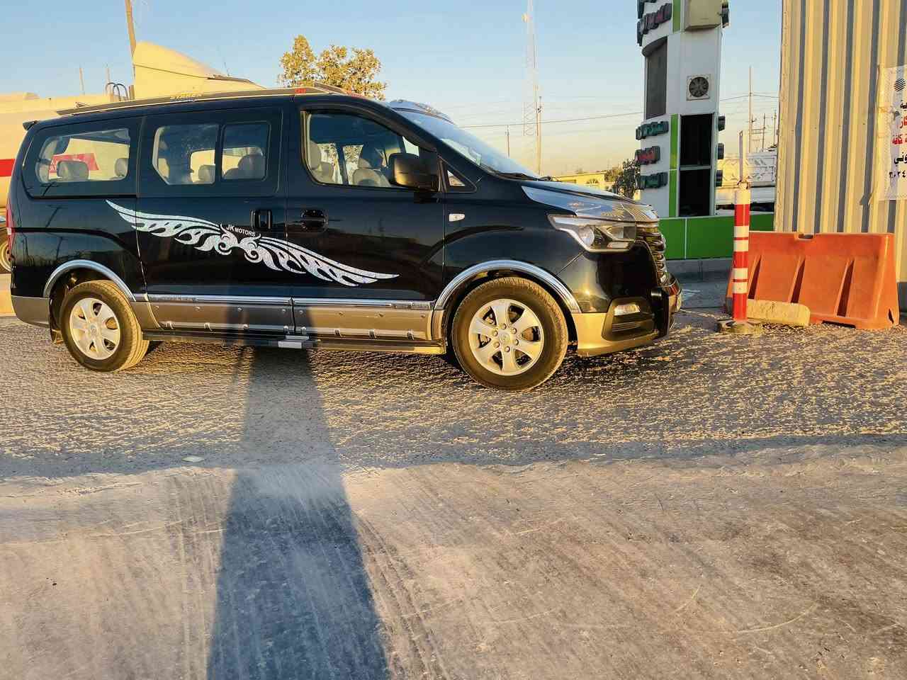 سلام عليكم ستاركس فان فان مديل ٢١ كفاله عامه رقم بغداد سنويه ٢٨ العنوان دوانيه ناحيت شافعيه لون سياره بيذنجاني وليسه اسود ***********
