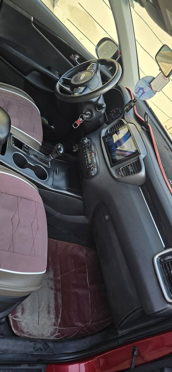 سلام عليكم سورنتو مديل 17وارد امريكي صور حادث موجوده تبديل بنيد جاملغات اماميات مصبوغات توحيد لون محرك 6سلندر 7راكب مكينه وكير مكفولات رقم سليمانيه تحويل ثاني يوم سياره مكانها بلعماره سعر 185 استفسار ***********
