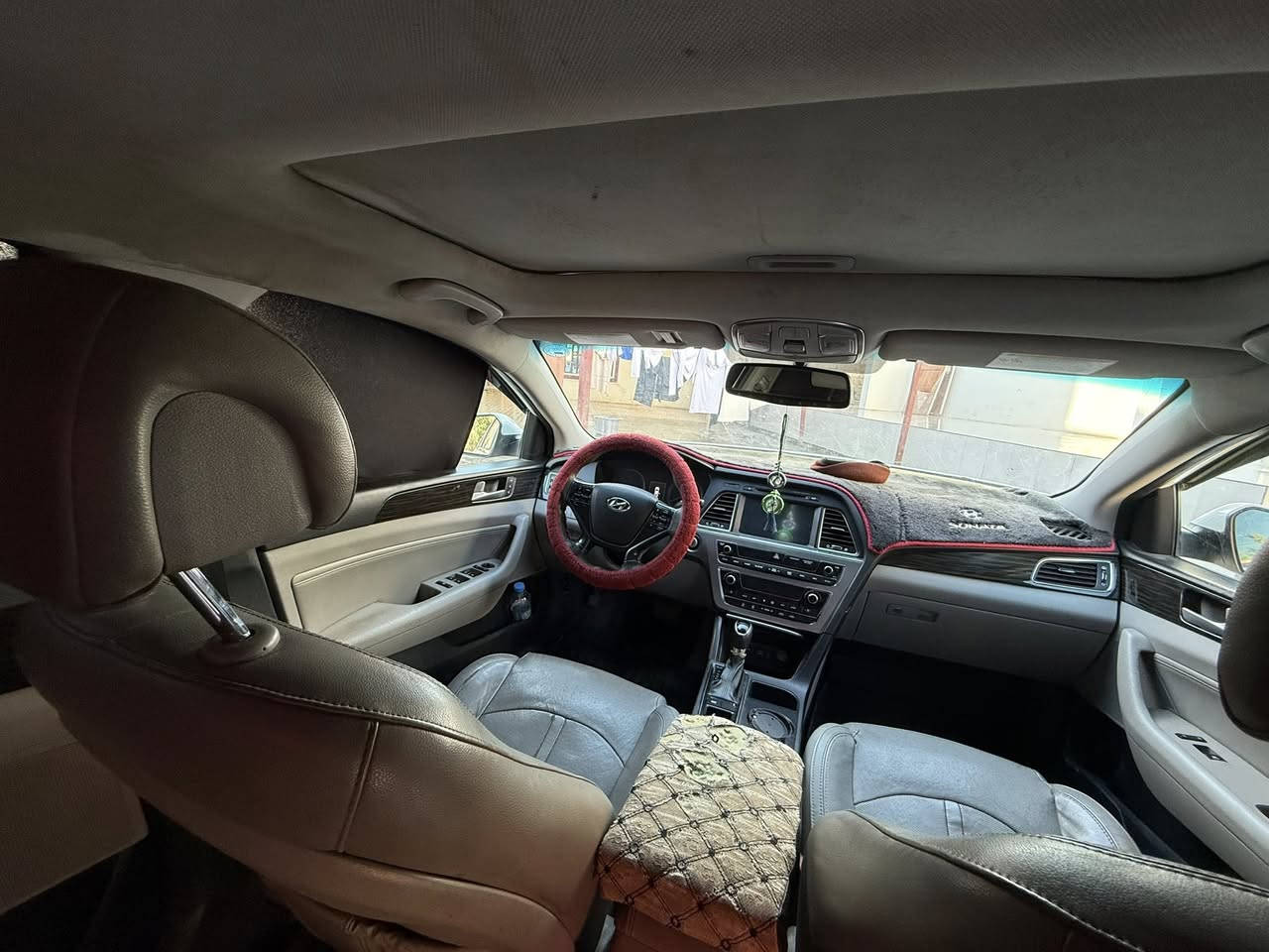 السلام عليكم
سوناتا 2017 فول مواصفات 1/1ويرهم مراوس حسب القناعه 
للستفسار ***********
