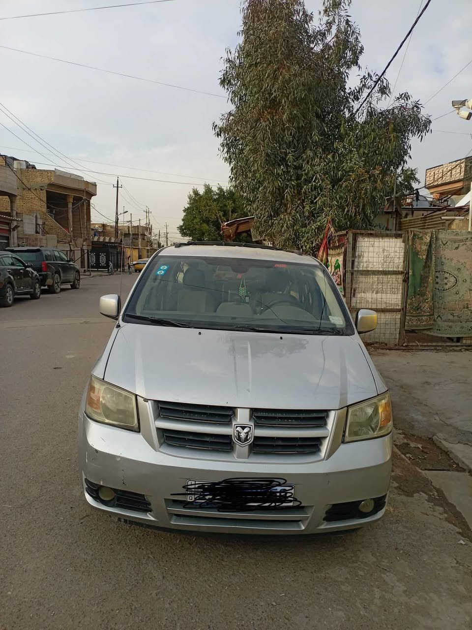 السلام عليكم دوج كرفان مديل 2008 مصبوغه حزام السياره حلوه  محرك 3300 السعر 100 بيه مجال رقم بغداد الجديد ***********
