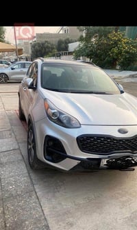 للبيع سبورتج موديل ٢٢  حادثها صندوك خلفي  و بيها ملاحظات بالبدي  للاست...