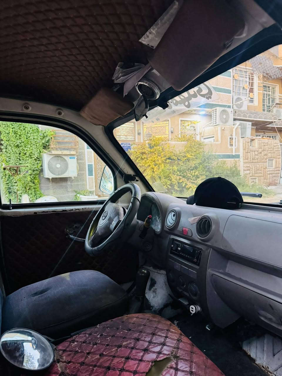 السلام عليكم ورحمة الله وبركاته 
ليفان مديل 12 ارقام وسنويه  ماندل راعيه ابيع بدون راعي شغاله وجاهزه محرك بي بخار السعر 15 ورقه/***********
