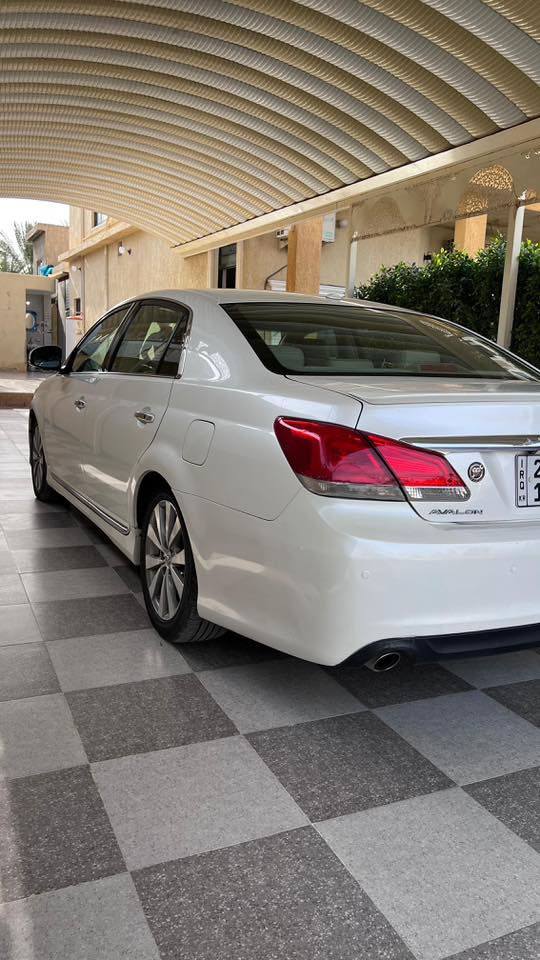 السلام عليكم افلون 12 ماشيه 132 حقيقي شرط الفحص قبق اسود جاهزه تخم تاير حداديه مكينه كير كله شرط 
بيها صبغ قليل جدآ اقل من ربع الباب الخلفي 
وبارد شبر
السعر 225 وبي مجال
مكان السياره الضلوعيه
موجود مقطع فديو بي توضيح 
والصور

***********
