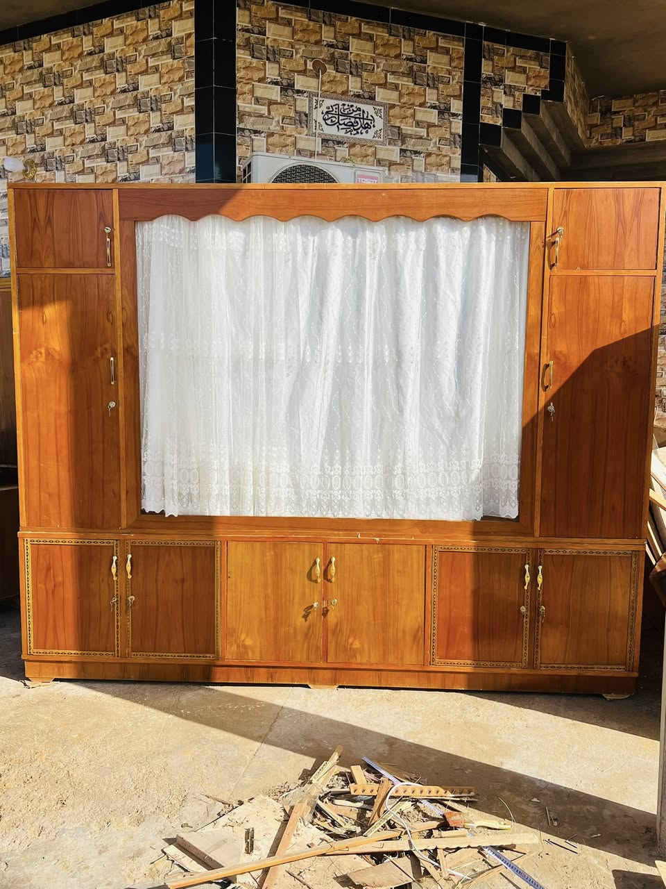 السلام عليكم يوجد كنتور سليماني للبيع السعر 250 وبي مجال العنوان الرمانه الرقم ***********
