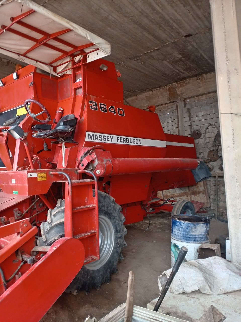 السلام عليكم موجود حاصده فوركسن موديل 99 للبيع رقم وسنويه جاهزه عل حصاد السعر الاتصال على الرقم ***********) ***********
