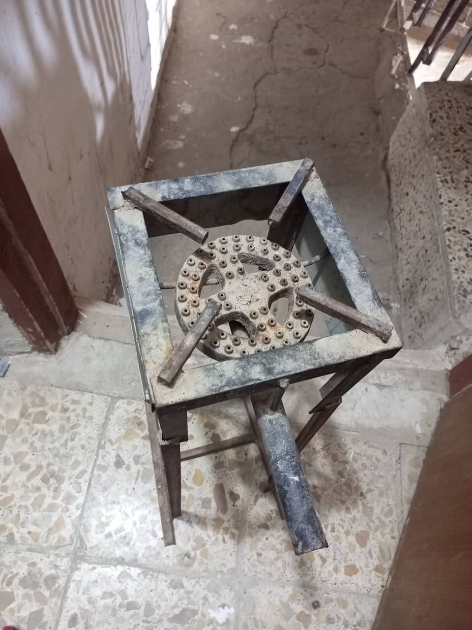 السلام عليكم غراض مطعم متروكات فتره للبيع تفيد الأهل المواكب
***********
