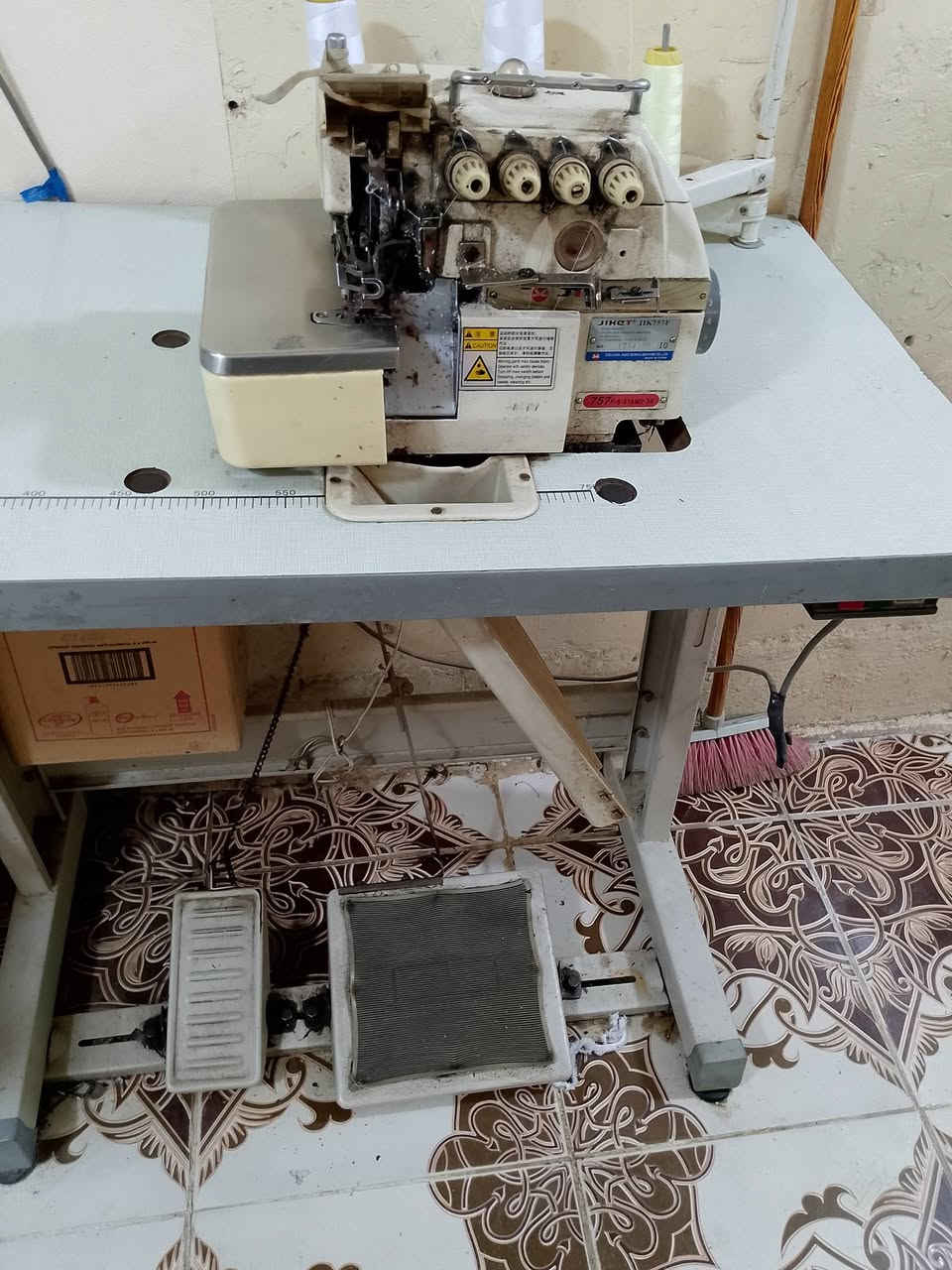 سلام عليكم مكينه اوفر للبيع للستفسار ***********
