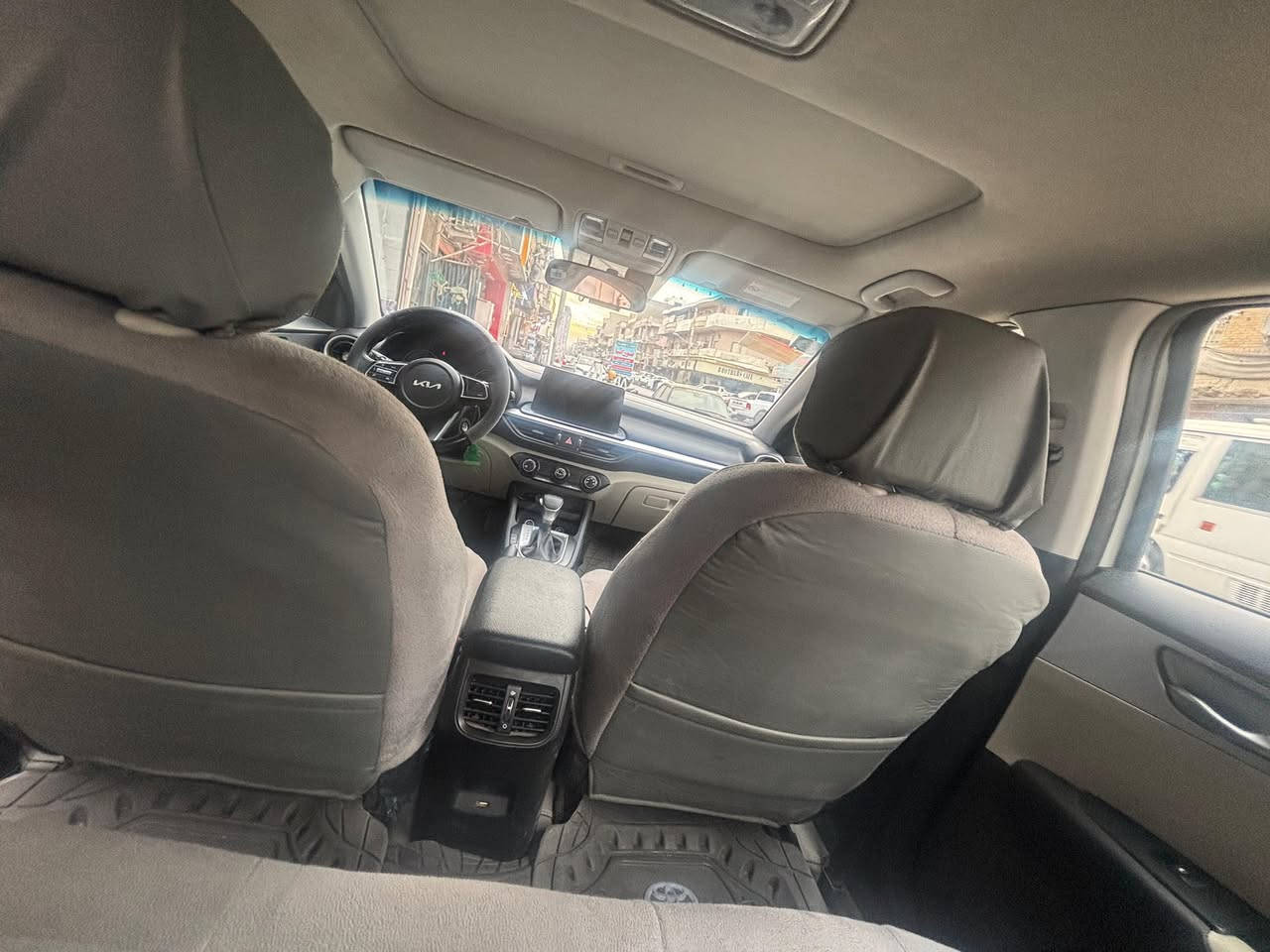 السلام عليكم
اخوتي 
سيارة كيا سيراتو 
مكينة 1600 cc
دوش
كير ate
ماشية140000
تبريد قطعطين 
وشمة 
ارضيات كشن
فول ‎%‎ما عدة بصمة 
فتحة اشاير لد نهاري
شاشة ايباد بلادي
داش كام  امامي خلفي
ملاحضة بية 3رصعات حالوب 

سعر 160 
***********
ابو اسعد
