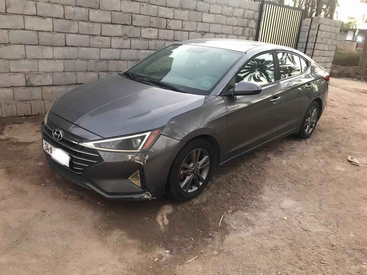 النترا ١٩
وارد امريكي 
محرك ٢٠٠٠ دوش
ماشيه ٩٧ الف ميل 
السياره امبدل بيها جاملق 
وباب السياق فقط
مواصفات se
رايدها ١٣٨ وبيها مجال 
وبخدمه الشراي 
***********
المكان البصره / ابي الخصيب
