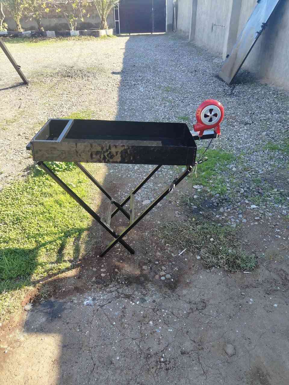 🔥 مو أي منقلة… هاي منقلة الكيف! 🔥
إذا تريد شوي يضبط من أول مرة، وما تحب تغيّر منقلة كل موسم
⬅️ هاي المصنوعة إلك 💪
منقلة حديد ثقيل
تصميم ذكي وثابت
تتحمل نار قوية وشغل متواصل
ما تميل، ما تتعوج، وما تخذلك بنص اللمة 👌
سواء حديقة، سطح، مزرعة أو سفرة
هاي المنقلة ترفع مستوى الشوي وتخلي الكل يسأل:
«من وين جبتها؟» 😎🔥

📩 للاستفسار اتصل #عالرقم :*********** 
وخلي الشوي هذا الموسم غير شكل.
