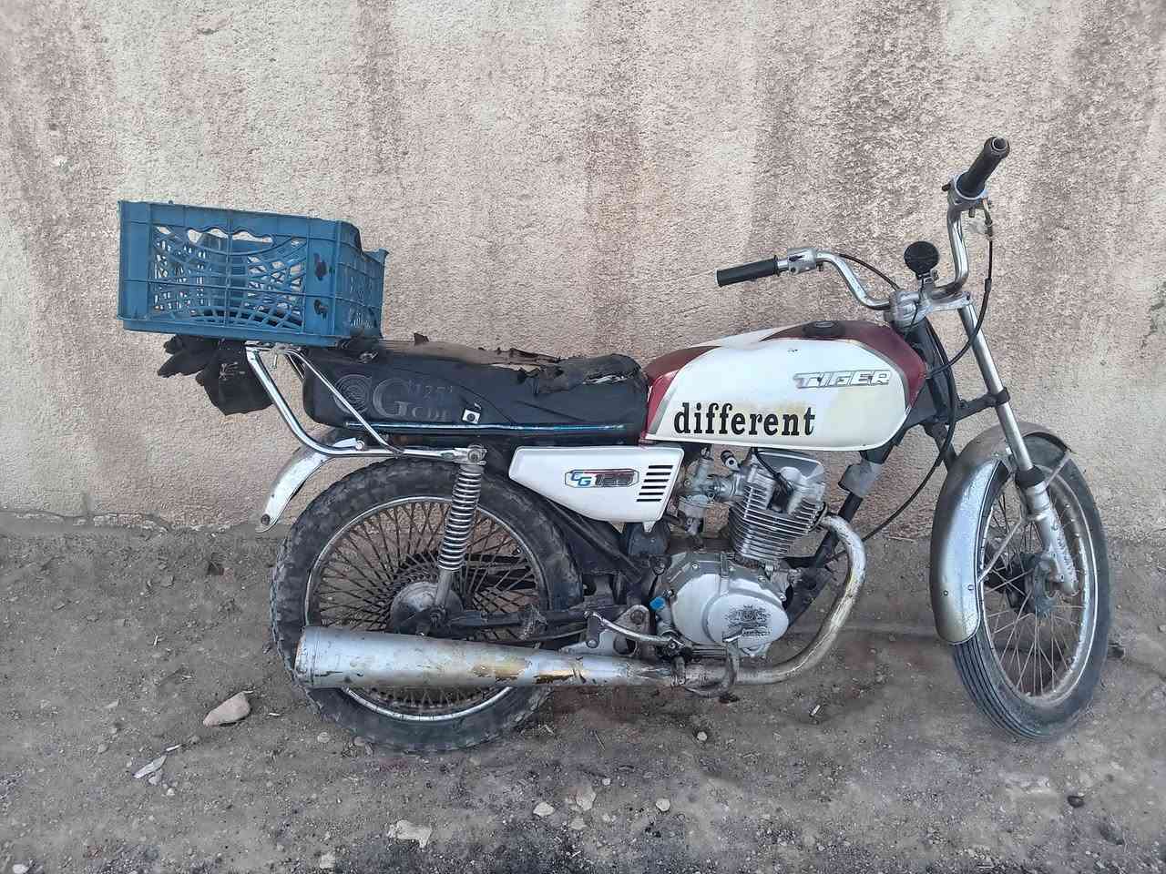 سلام عليكم
دراجه للبيع دراجه جاهزه مجهزه ماناقصه برغي 
مابيه اي شي 
مكان الرميثي ناحيه نجمي 
*********** اتصل و تلل و الخاص مفتوح
