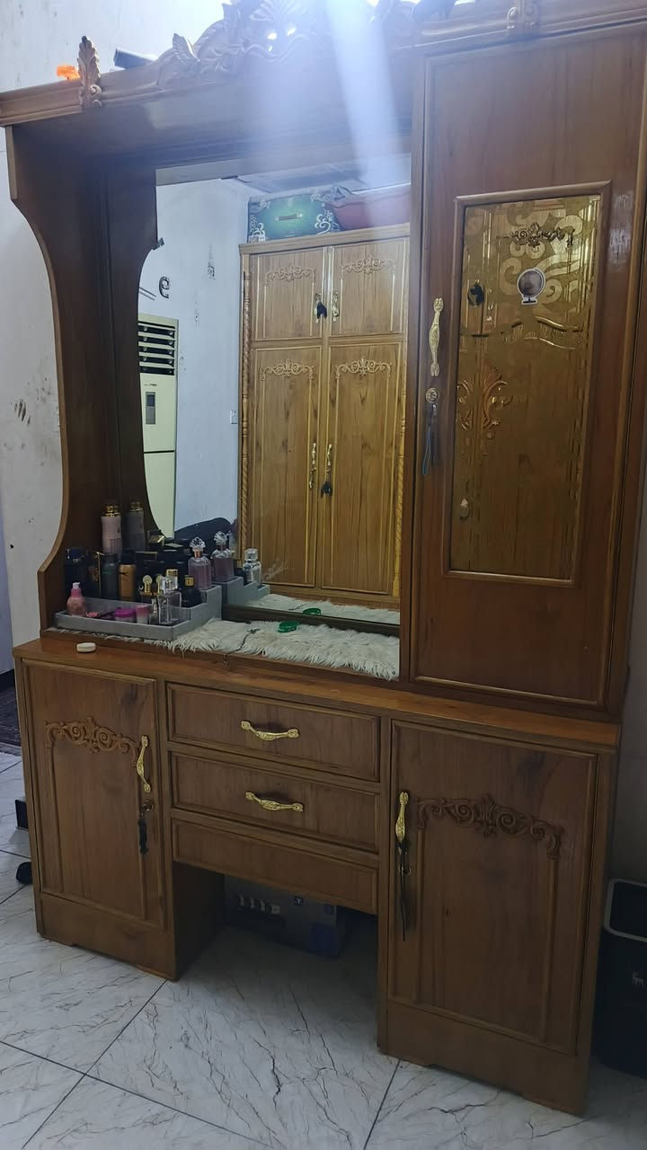 السلام عليكم غرفه للبيع كامله ونضيفه جدن السعر 900 وبيها مجال
***********
