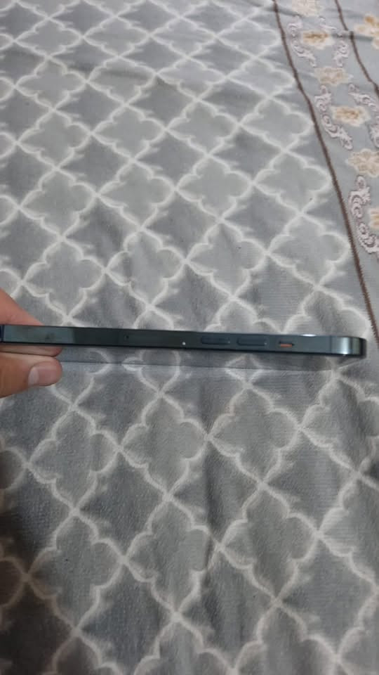 السلام عليكم ايفون 12برو ماكس ذاكره 256 للبيع الجهاز نظيف مستخدم قليل مبدل بطاريه سعره 550مكاني بغداد الدولعي ***********
