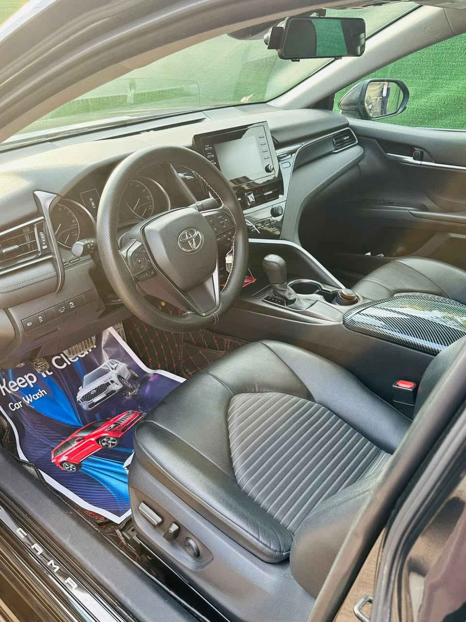 سلام عليكم ورحمه الله وبركاته
تويوتا كامري 
2021
 
وارد امريكي 
رقم بغداد الجديد 
السعر / 168وبيه مجال بسيط للشراي الجااااد
مكانه بغداد حي اور 
الخاص مفتوح
للاستفسار ***********
السونار موجود
